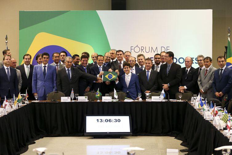 Primeira reunião de governadores com Bolsonaro indica que Nordeste atuará em bloco