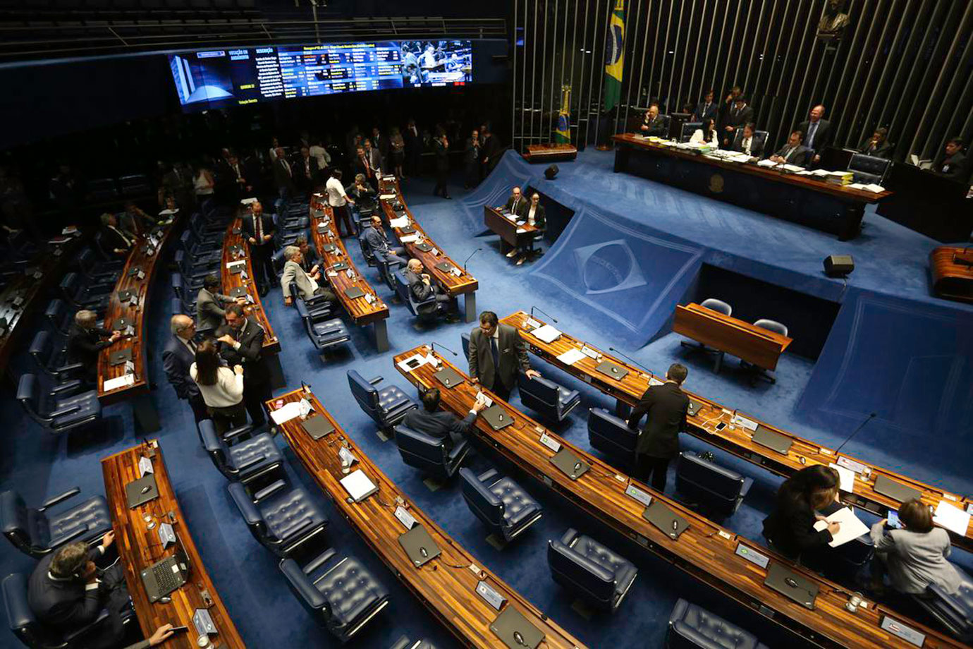 Garibaldi Alves e José Agripino votaram a favor do reajuste do Judiciário; Fátima foi contra