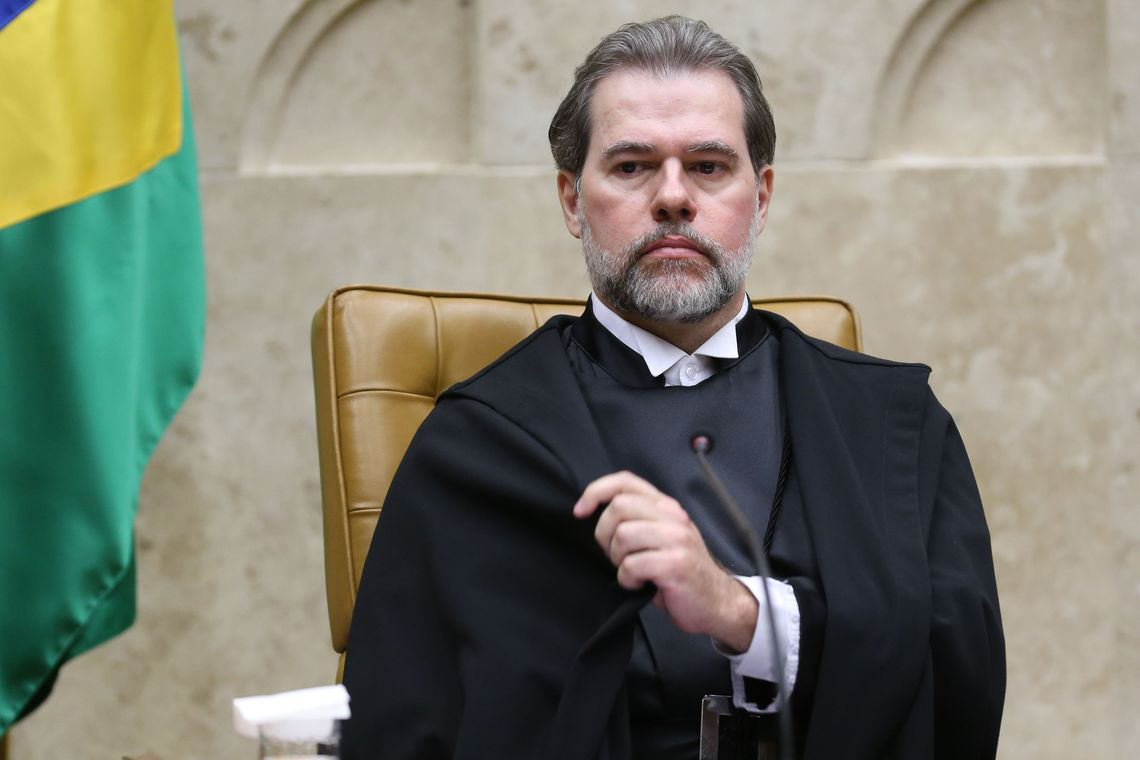 Toffoli derruba decisão de Marco Aurélio que libertaria Lula