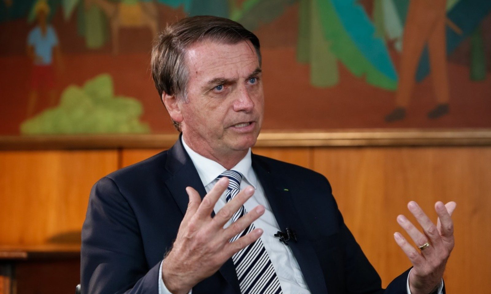 Presidente dos governadores do Nordeste está em Curitiba, diz Bolsonaro