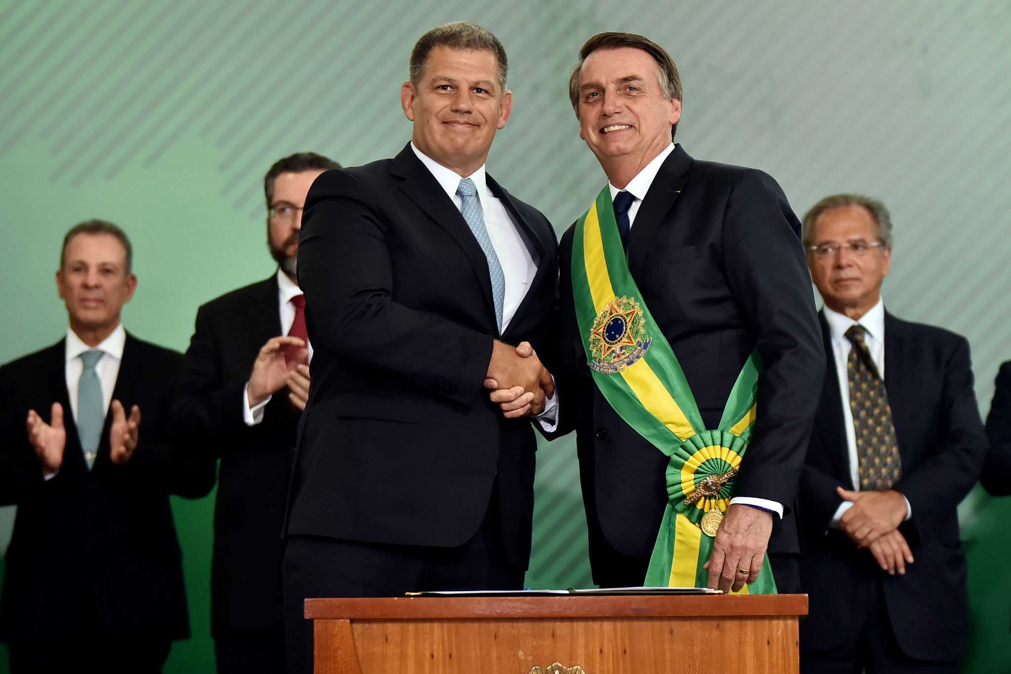 Bolsonaro diz que “acredita na seriedade” de ex-ministro a quem chamou de mentiroso
