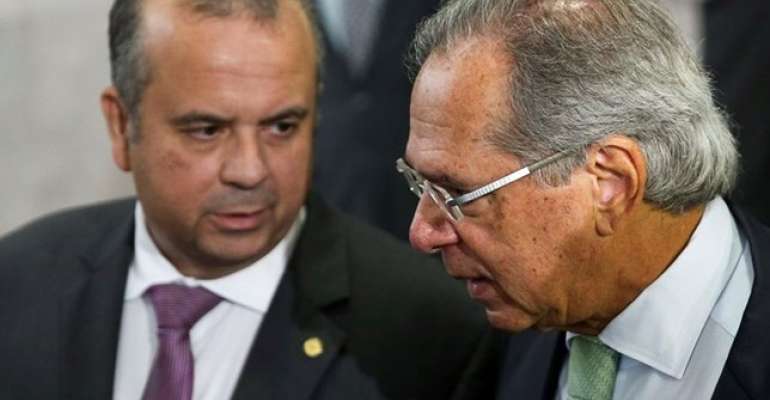Paulo Guedes deixa Rogério Marinho em saia justa no Congresso