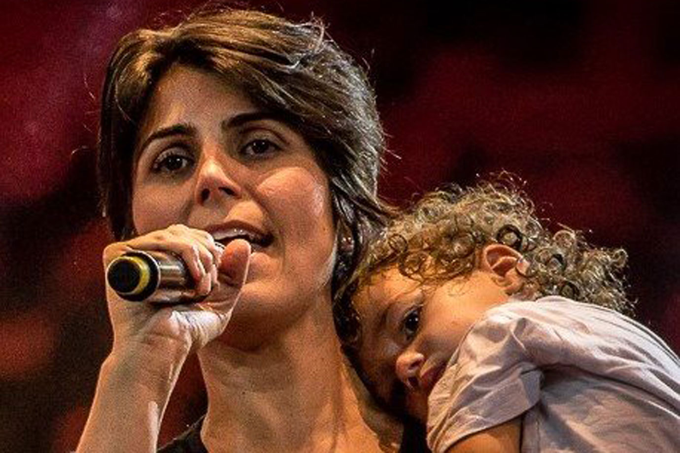 Manuela D’Ávila lança “Revolução Laura” em Natal