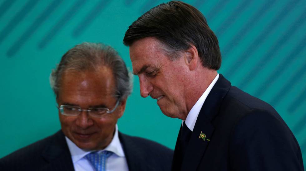 Bolsonaro acaba com a política de valorização do salário mínimo no Brasil