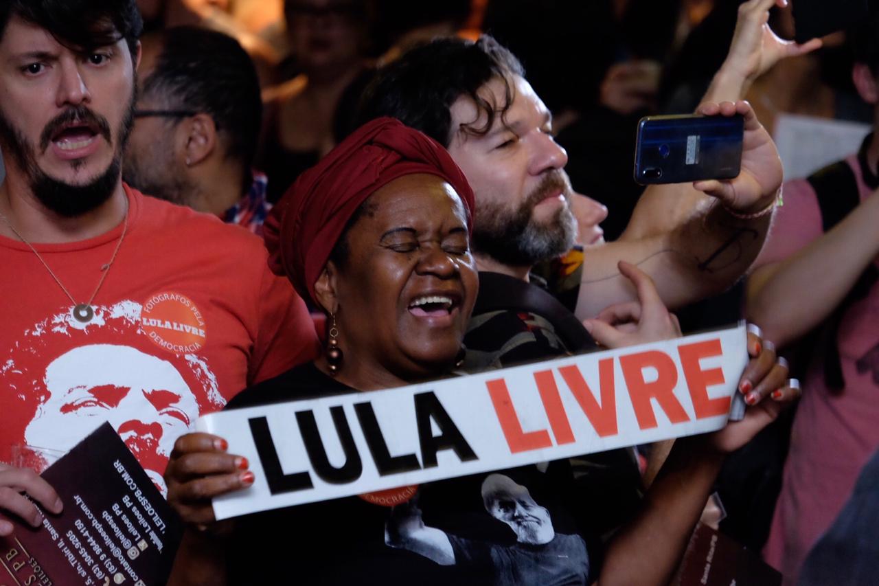 Lula Livre: uma noite no leilão das fotos históricas do ex-presidente