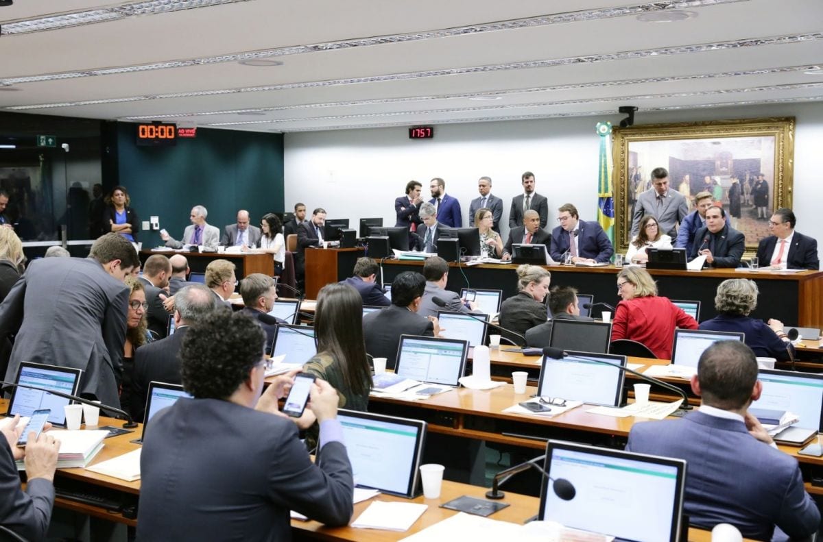 PEC da Previdência é aprovada na CCJ da Câmara com voto de Beto Rosado