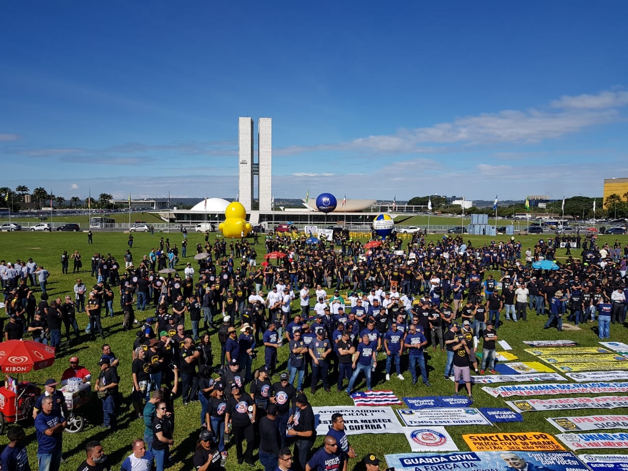 Policiais civis protestam em Brasília contra a Reforma da Previdência