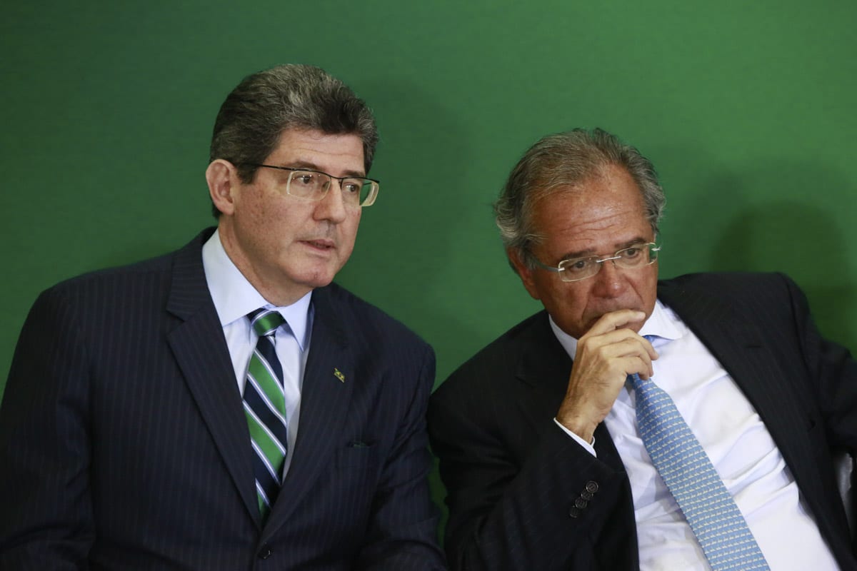 Levy pede demissão do BNDES após ser humilhado por Bolsonaro