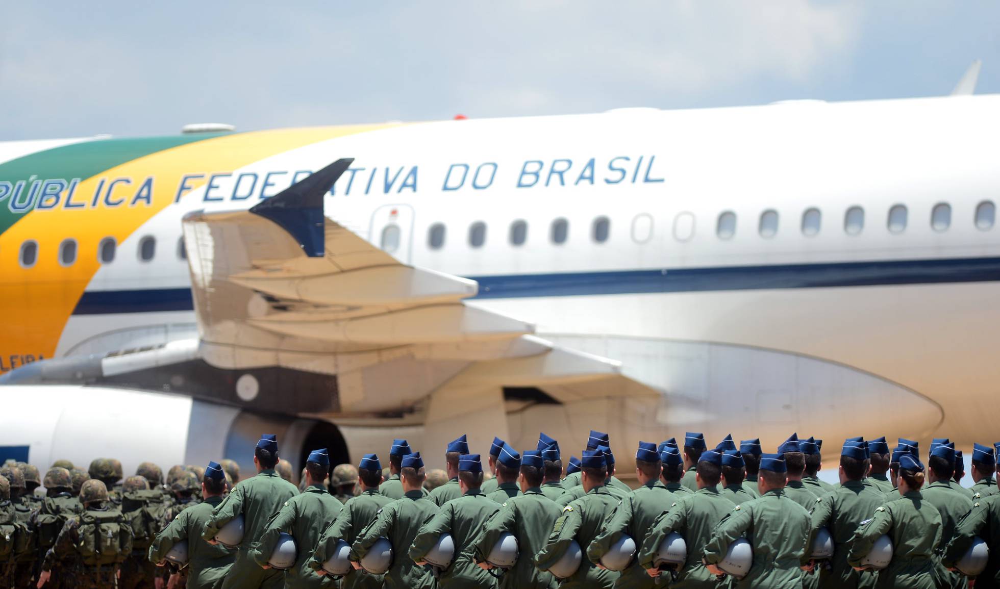 Militar é preso com cocaína em comitiva de Bolsonaro na Espanha