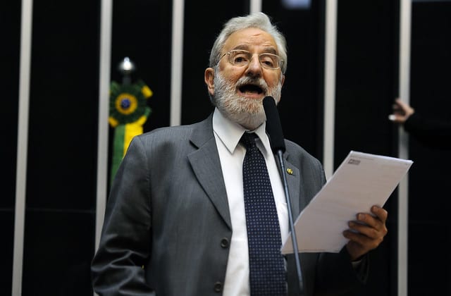 PSOL acusa governo de cometer crime na liberação de emendas para aprovar reforma