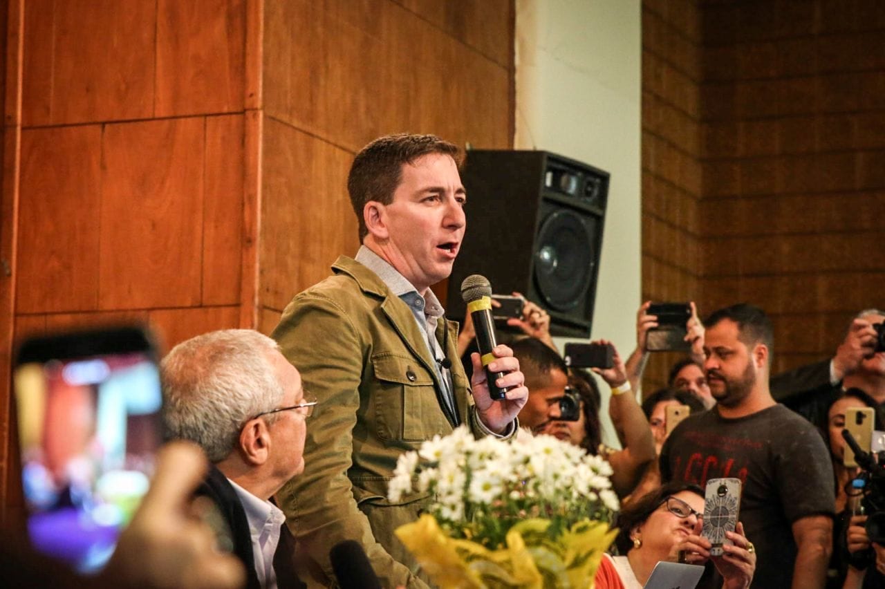 Glenn Greenwald desafia Moro e Bolsonaro: 