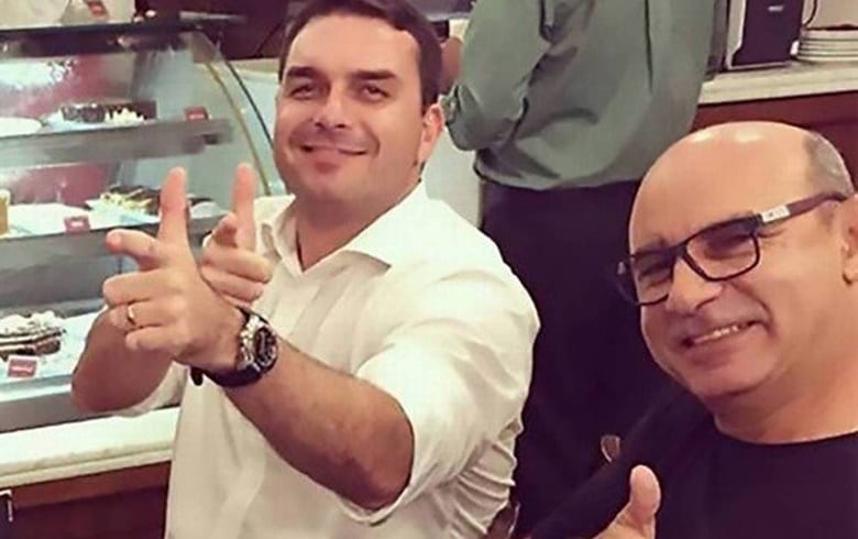 Para salvar Flávio Bolsonaro, Toffoli suspende todos os inquéritos baseados em dados do Coaf