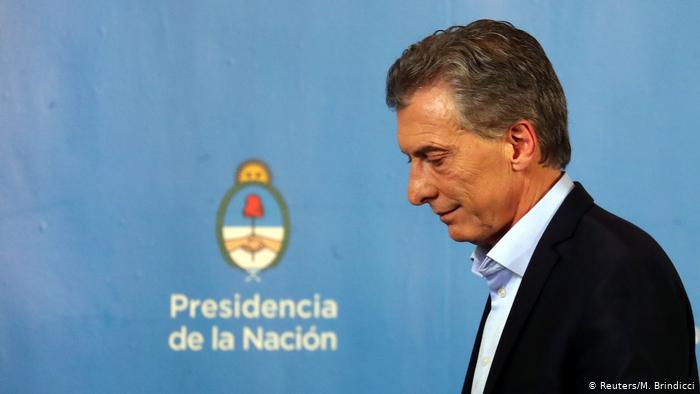 Macri pede desculpas e anuncia pacote para recuperar mais pobres e classe média antes das eleições