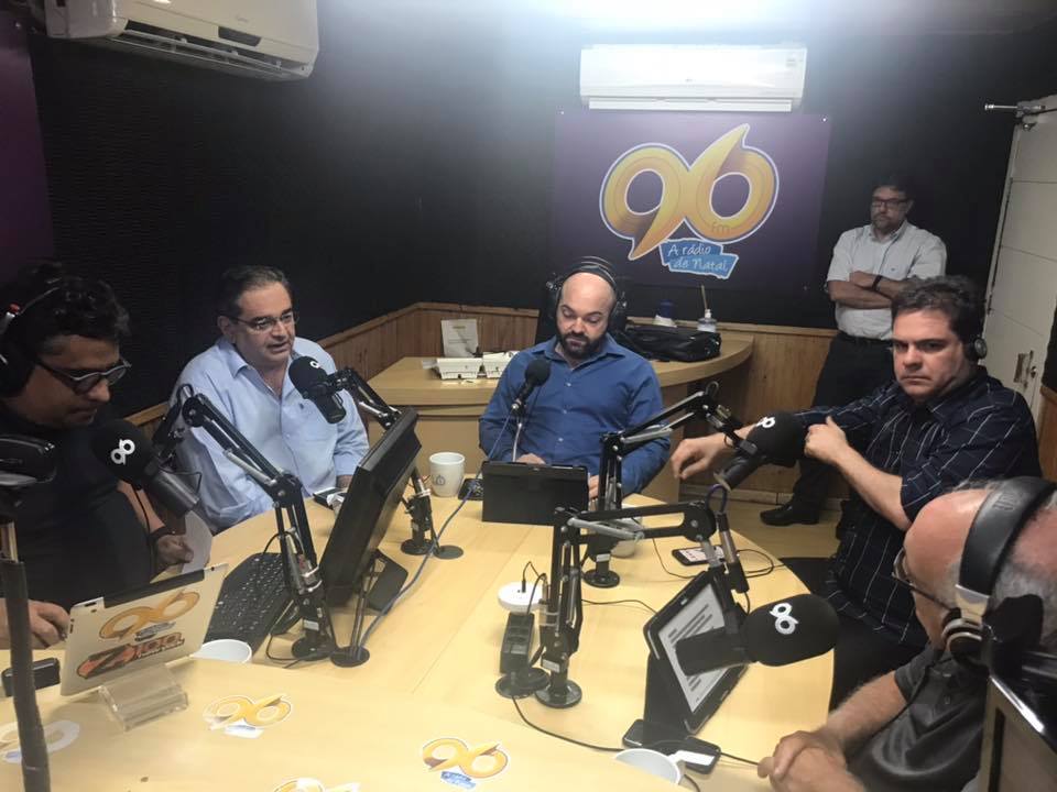 “Vamos conversar amanhã”, afirma dono da 96FM sobre permanência de Gustavo Negreiros em programa