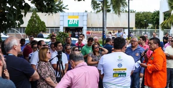 Petroleiros entregam carta com apelo aos governadores do Nordeste