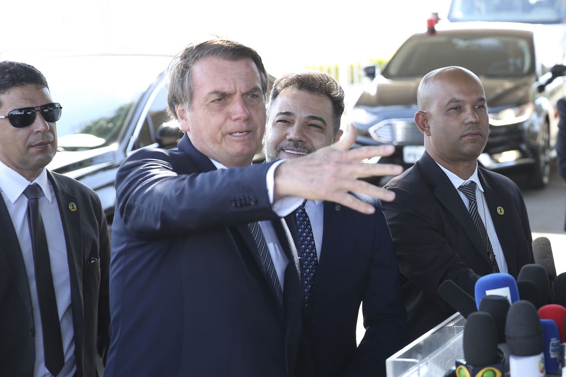 Bolsonaro diz que lei de abuso de autoridade terá quase 20 vetos