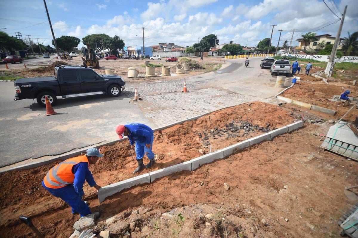 Governo garante R$ 700 milhões da Caixa e vai retomar obras paradas