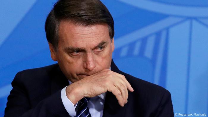 Bolsonaro faz novo papelão e não cumprimenta Alberto Fernandez pela vitória na Argentina