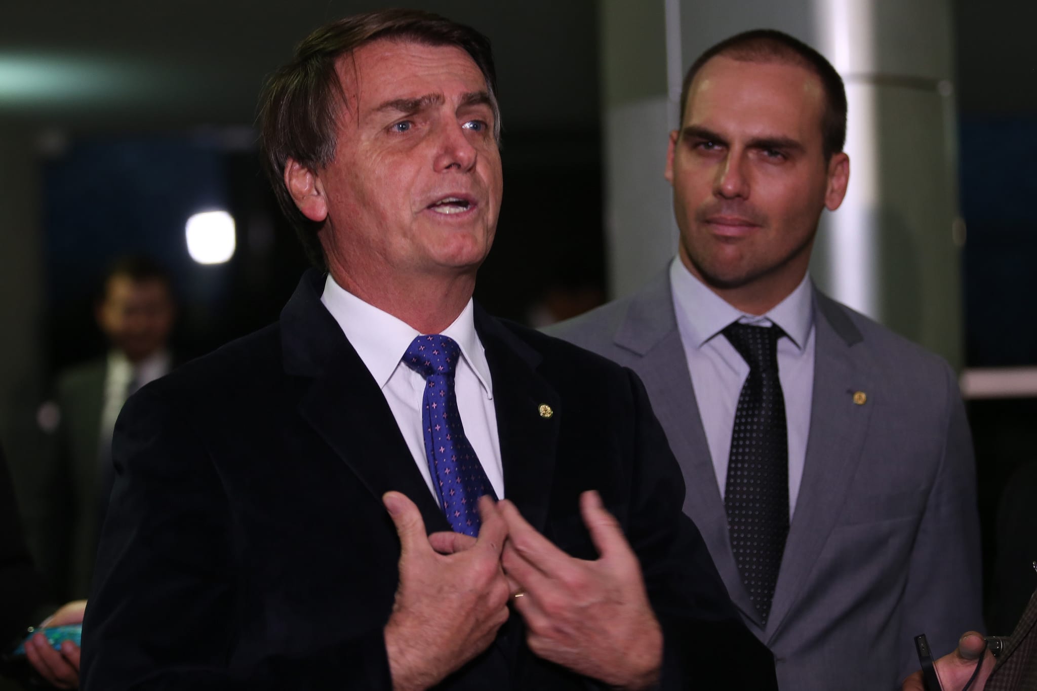 Eduardo Bolsonaro pede 