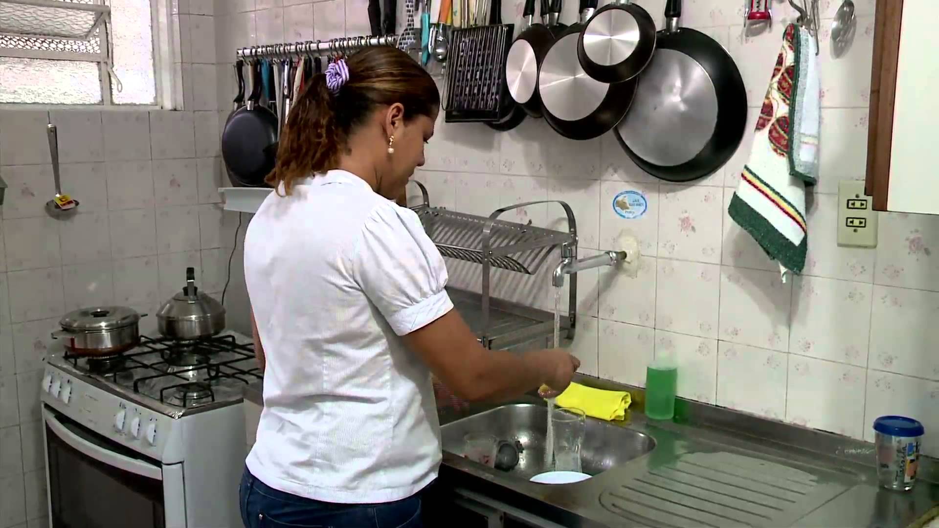 Menos de 20% dos trabalhadores domésticos no RN têm carteira assinada
