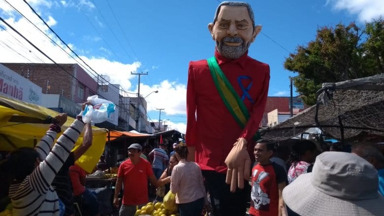Festa no Beco da Lama tem entrega de prêmio de Direitos Humanos e lançamento do bloco de carnaval de Lula