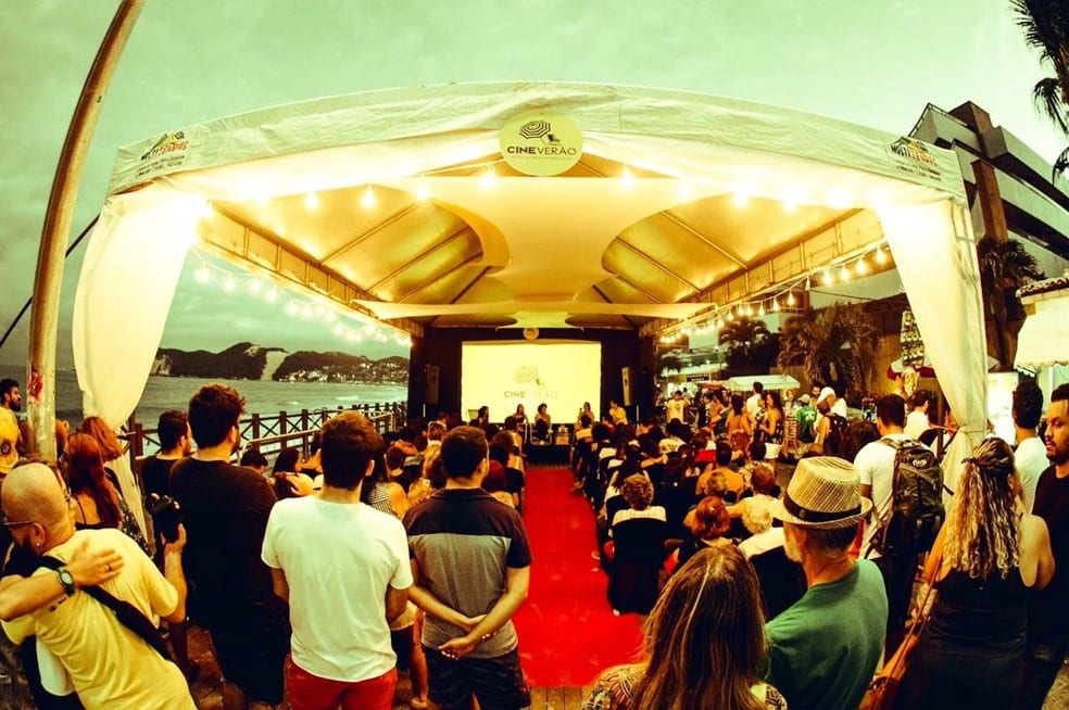 Cinema gratuito e de frente para o mar, Cine Verão exibirá 19 curtas na orla de Ponta Negra