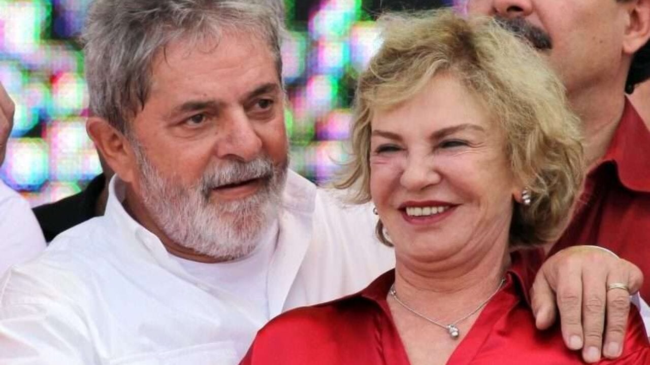 Família de Marisa Letícia vai à Justiça contra Eduardo Bolsonaro e Regina Duarte por disseminação de fake news contra ex-primeira dama