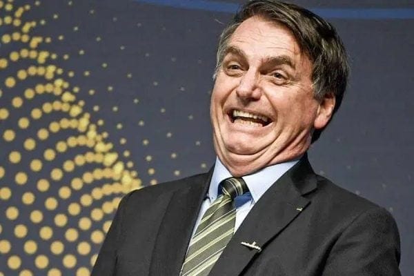 Nova MP de Bolsonaro prevê redução de até 70% dos salários e suspensão de contratos de trabalho