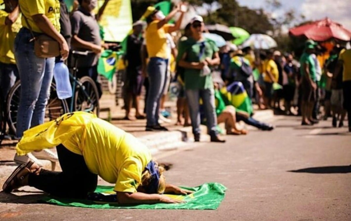 Congresso e STF repudiam nova ameaça golpista de Bolsonaro