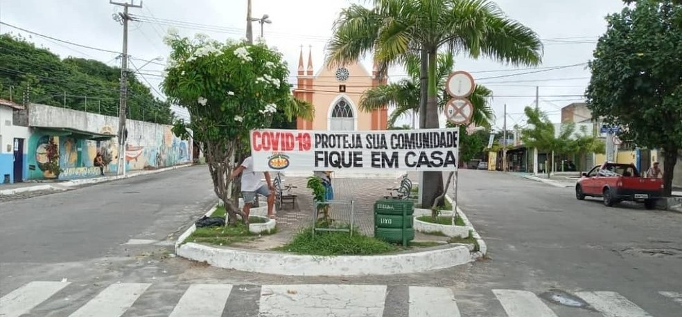 Justiça obriga prefeitura de Natal a pagar cestas básicas a crianças da Vila de Ponta Negra sem aulas por falta de vagas