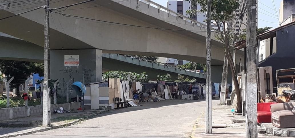 Prefeitura de Natal ameaça despejar 30 famílias abrigadas no viaduto do Baldo
