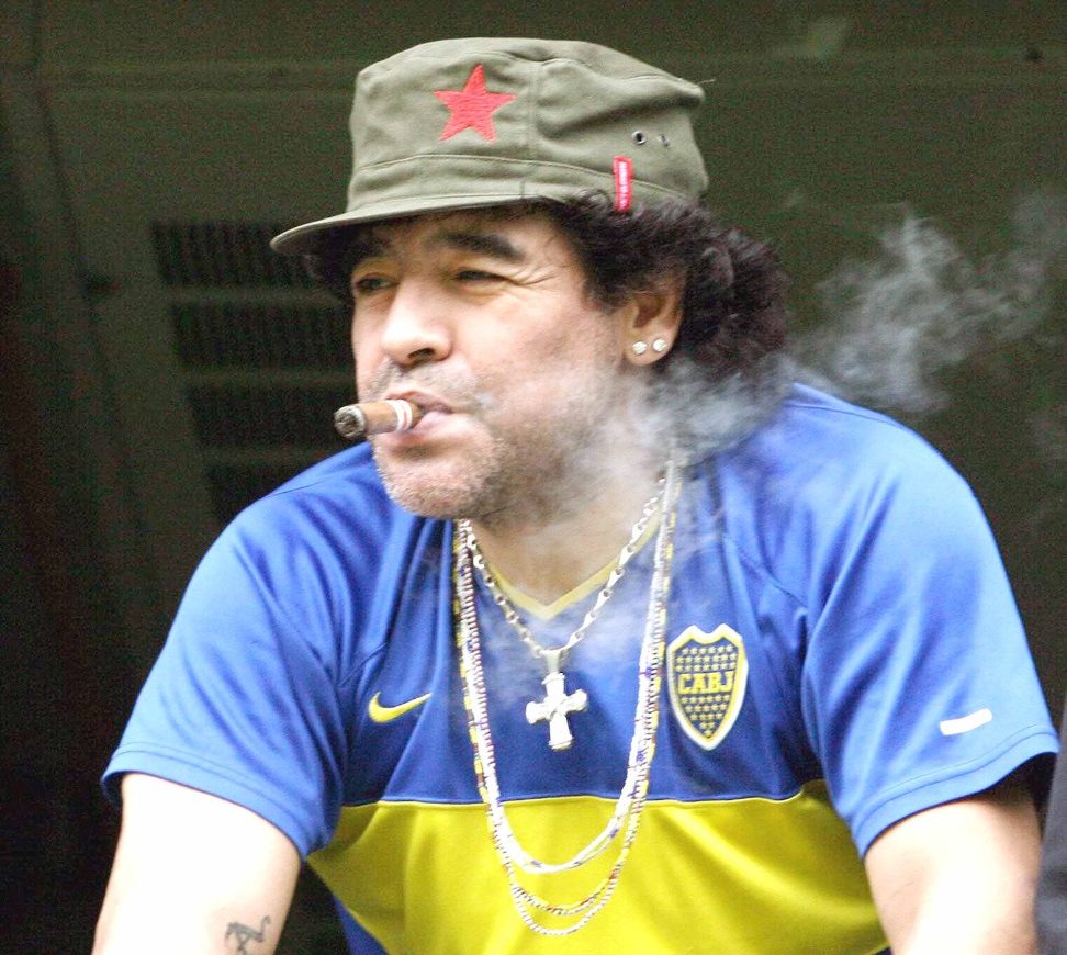 Argentina chora e mundo se despede do gênio Diego Maradona