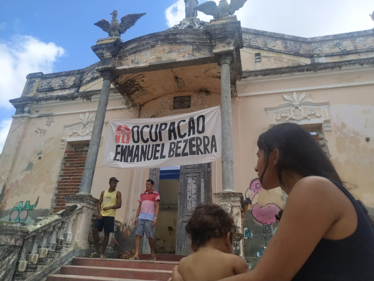 Justiça Federal dá 24 horas para saída da Ocupação Emmanuel Bezerra, mas famílias não são notificadas