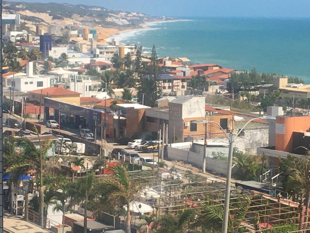 Álvaro Dias regulamenta uso comercial de área não edificante em Ponta Negra antes da votação do Plano Diretor