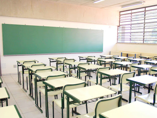 Covid-19: Escolas privadas do RN que não suspenderem aulas presenciais serão multadas em até R$ 50 mil