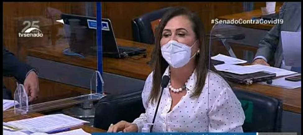 CPI da Covid: Senadora Kátia Abreu questiona desinteresse do governo por vacinas e chama Araújo de negacionista compulsivo
