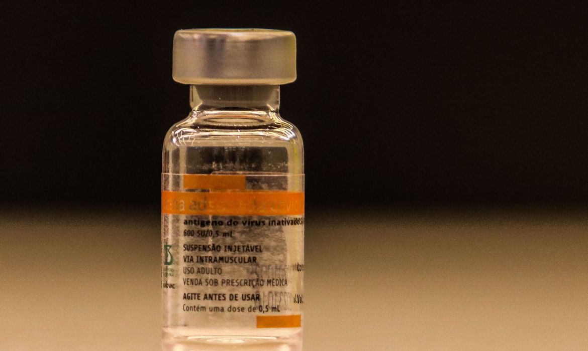 Prefeitura de Natal continua vacinação com CoronaVac, mas relata perdas e solicita mais doses