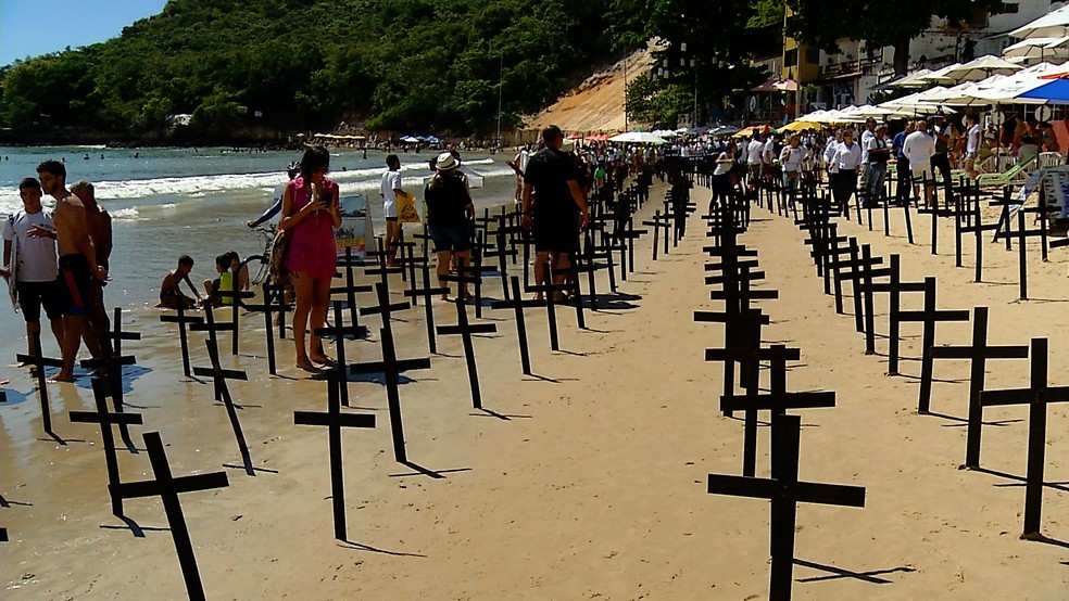 Ativistas acenderão velas em Ponta Negra em memória dos 500 mil mortos por covid-19 no país