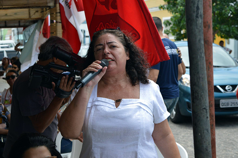 Soraya Godeiro rebate críticas ao pedido legal de férias durante atuação sindical