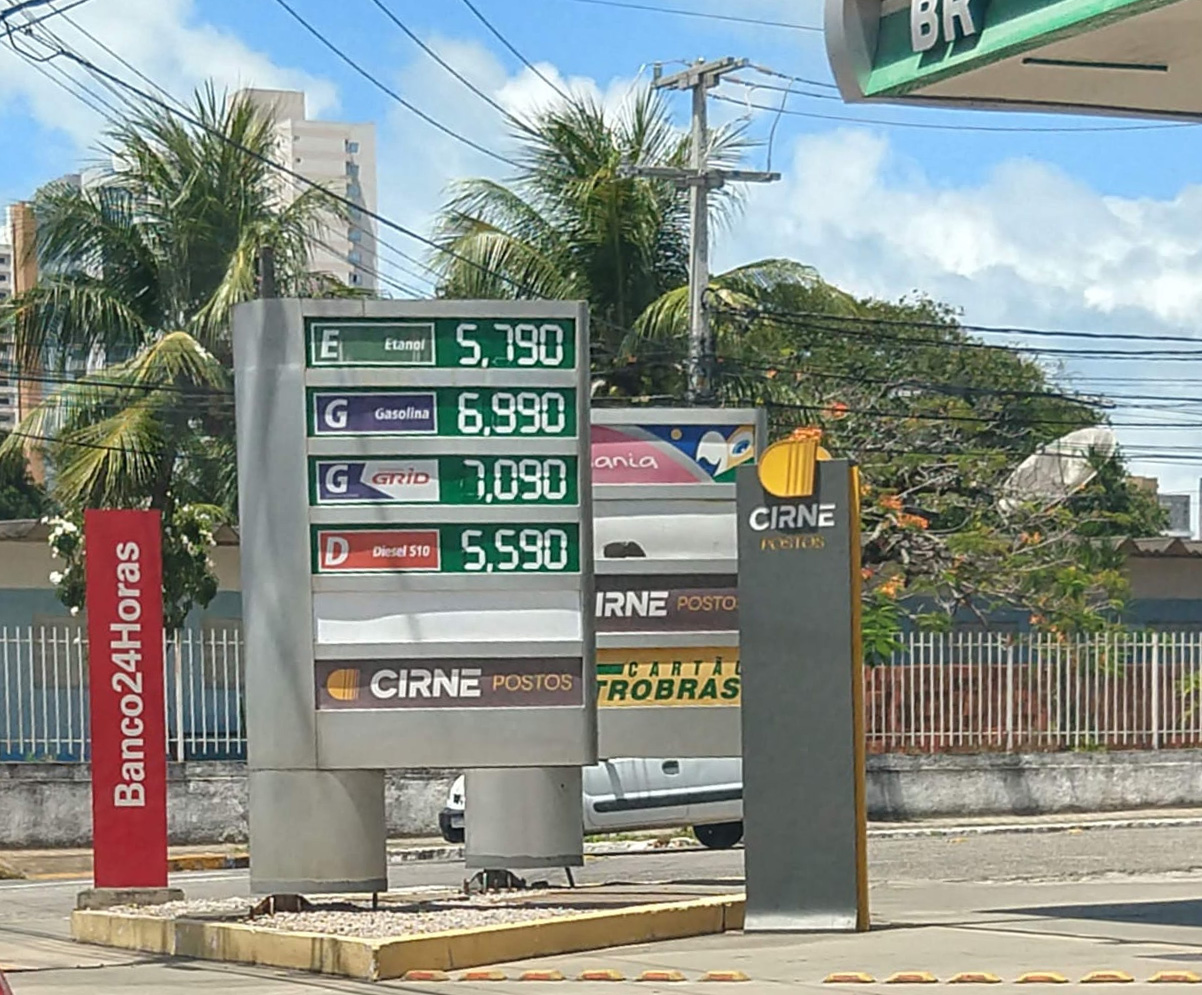 Gasolina já é vendida a sete reais em posto de Natal