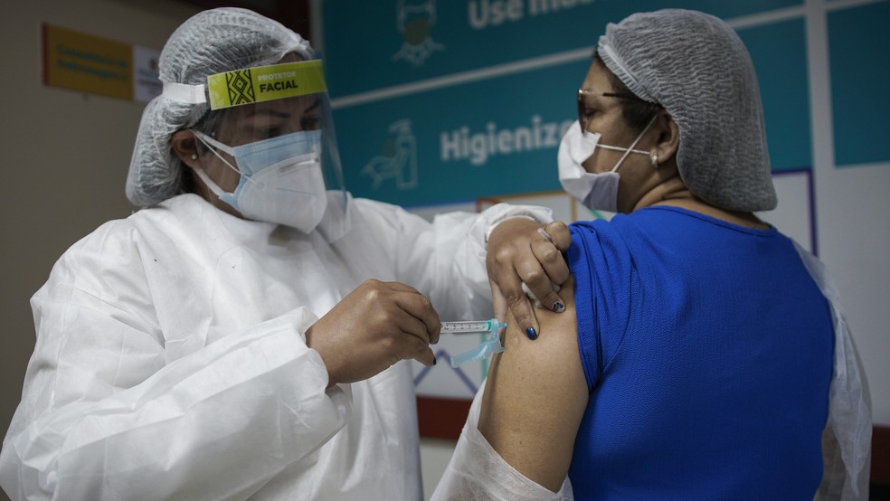 MPT orienta empresas a exigirem comprovante de vacina dos trabalhadores