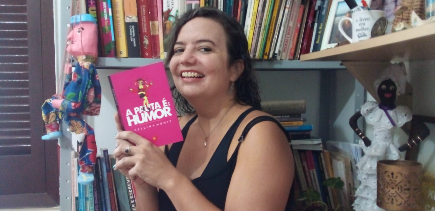 A pauta é humor: Cellina Muniz reúne em livro textos sobre humor publicados na agencia Saiba Mais