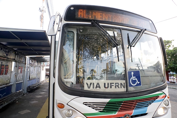 Alunos da UFRN ficam sem ônibus circular em Natal nesta sexta (01) 