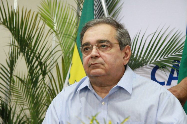 Álvaro Dias desconsidera STF e, em nova guerra de decretos com Estado, suspende passaporte vacinal para comércio de Natal