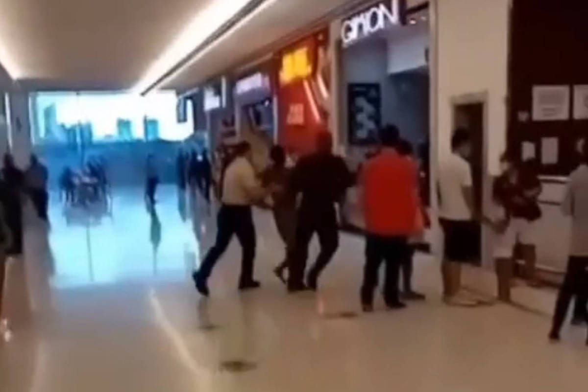 Seguranças expulsam jovem negro do Midway Mall por pedir comida; Padre Júlio Lancellotti compartilha vídeo