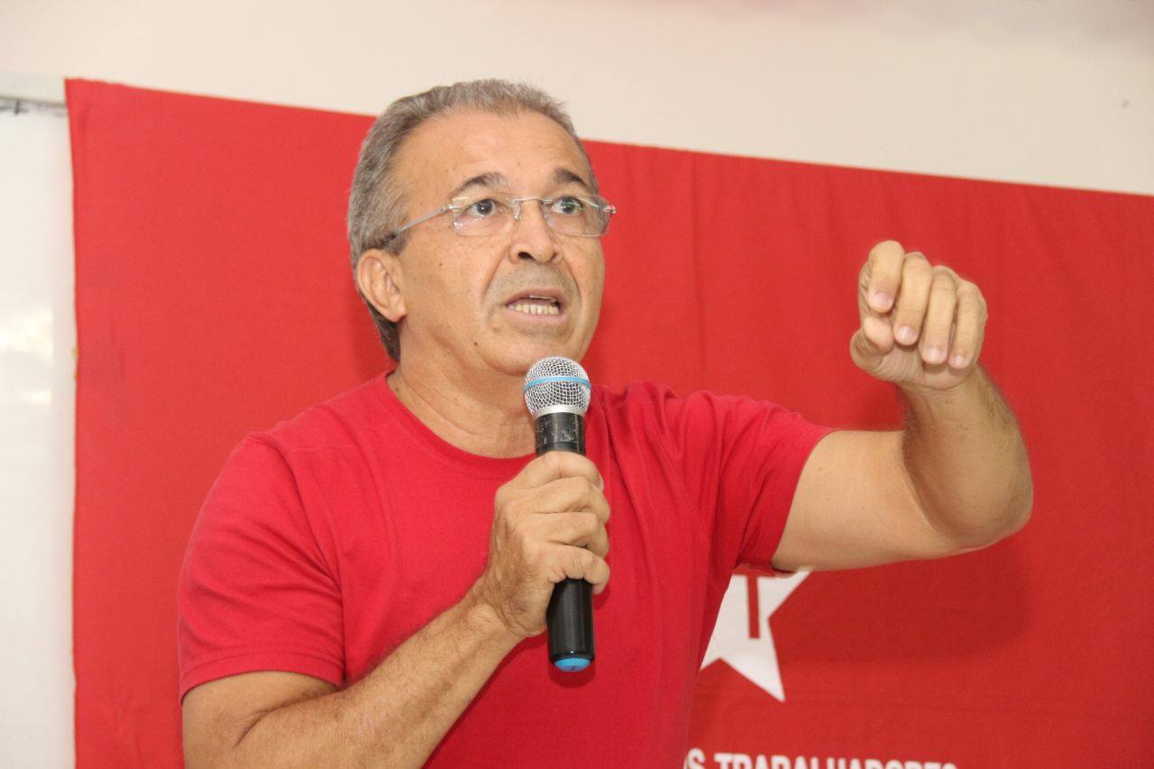 Presidente do PT/RN crê em reeleição “confortável” de Fátima, defende ampliação de alianças e diz que oligarquias ainda são representativas no RN