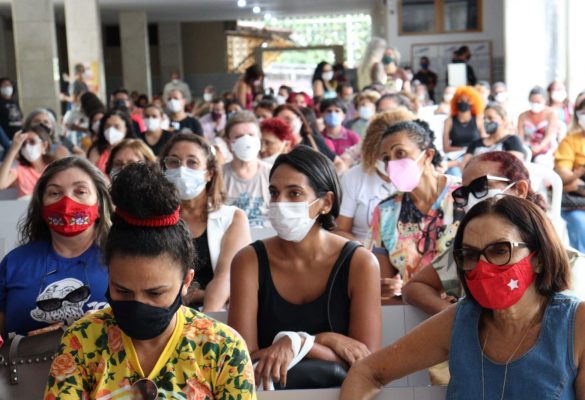 Após veto de Álvaro Dias ao reajuste, professores do município podem retomar greve no início do ano letivo