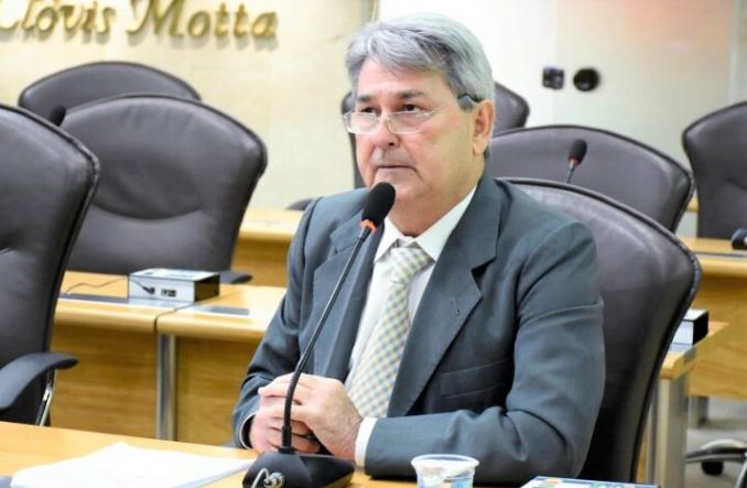 Deputado Tomba tenta se viabilizar como candidato a vice-governador na chapa de Fábio Dantas e sonha com 