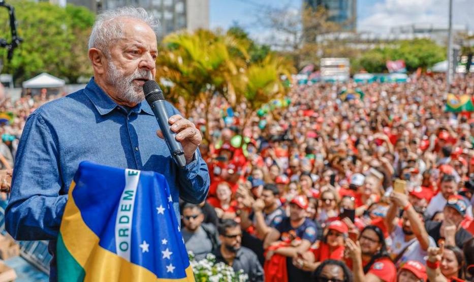 Datafolha: Favorito para vencer no 1º turno, Lula tem 50% dos votos válidos a três dias da eleição