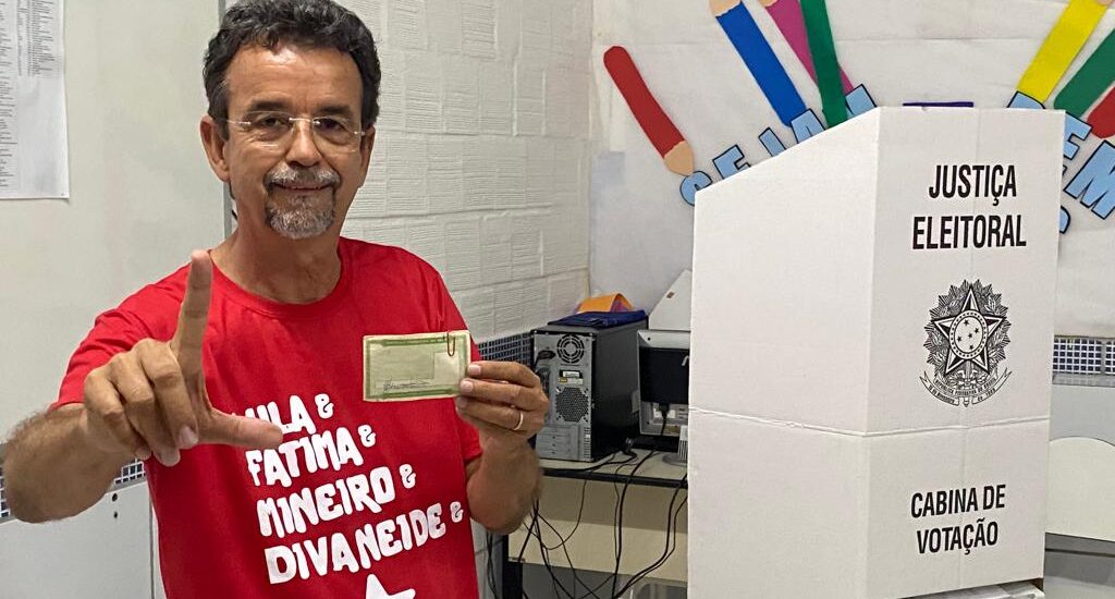 Fernando Mineiro: “Estou de alma lavada, enxaguada e energia a mil para conquistar nas ruas os votos que faltaram para Lula”.